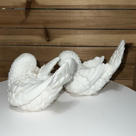 Vintage Hand Carved Ceramic Alabaster Doves - Picture 2 of 15